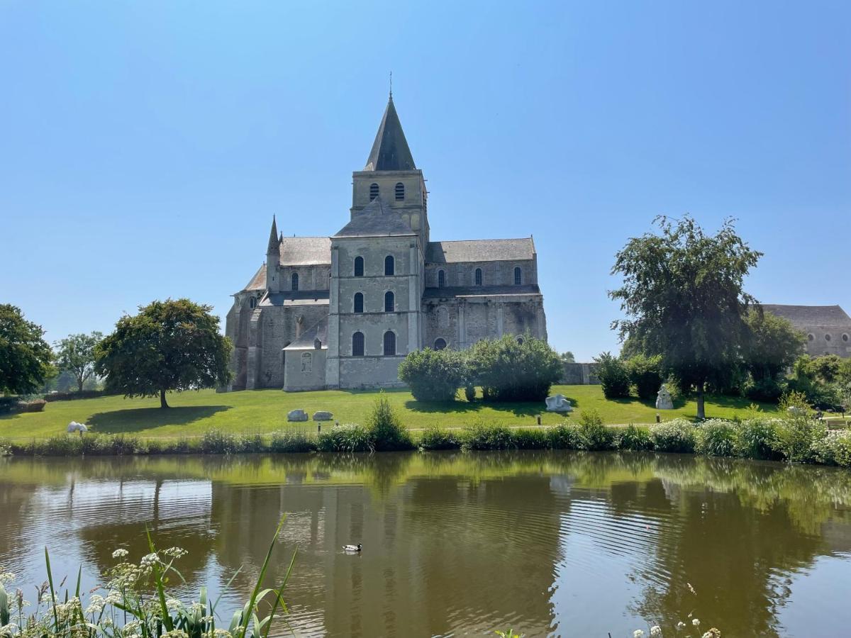 Le Courtil Vila Cerisy-la-Foret Exterior foto